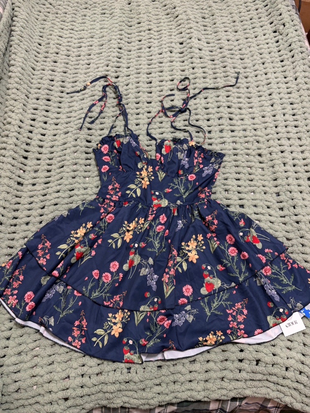 🍎 NWT Cider Navy Floral Ruffle Tie-Back Mini Dress Size Medium 🍓🌷 - Picture 2 of 10